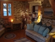 http://www.sapphoestate.com/images/listing_photos/160_spitakisittingroom.jpg