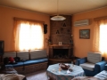 http://www.sapphoestate.com/images/listing_photos/9_kal0002_2.jpg Lounge area