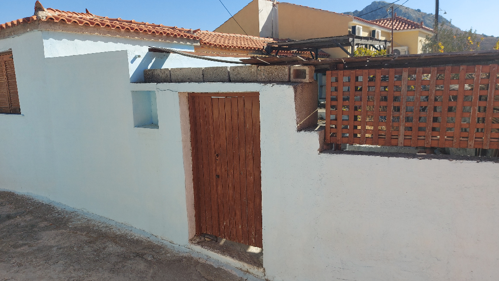 Eressos, Lesvos Island 81105, 2 Bedrooms Bedrooms, ,1 BathroomBathrooms,House,For Sale,1184