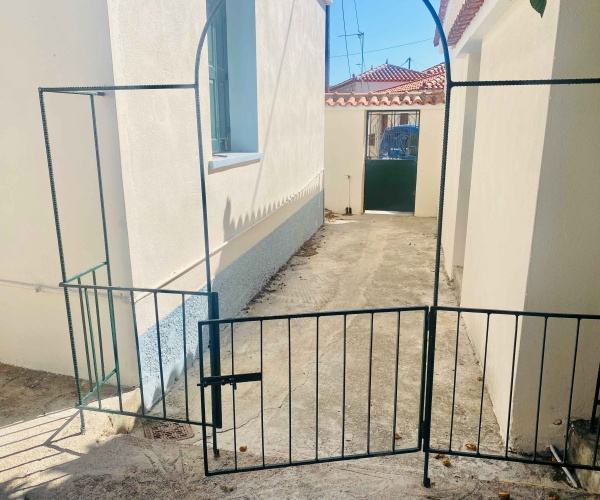 Eressos, Lesvos Island 81105, 3 Bedrooms Bedrooms, 0 ,1 BathroomBathrooms,House,For Sale,0,1257