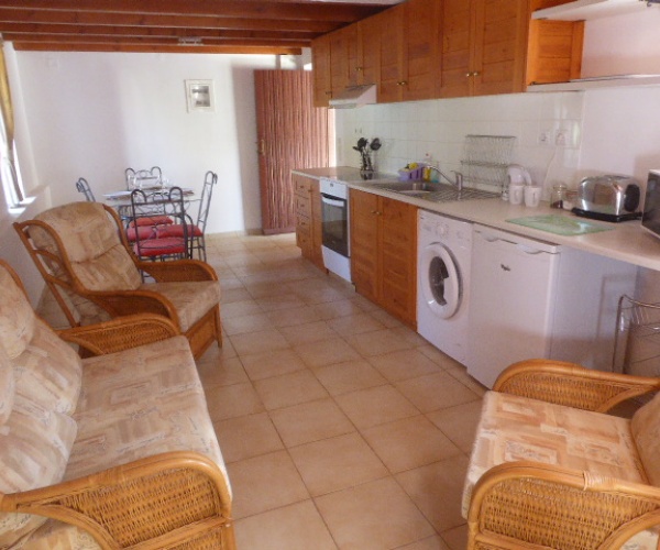 Eressos, Lesvos Island 81105, 3 Bedrooms Bedrooms, ,2 BathroomsBathrooms,House,For Sale,1259