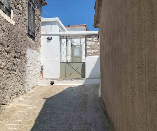 Eressos, Lesvos Island 81105, 3 Bedrooms Bedrooms, ,1 BathroomBathrooms,House,For Rent,1270