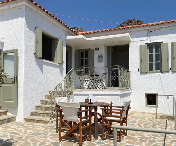 Eressos, Lesvos Island 81105, 3 Bedrooms Bedrooms, ,1 BathroomBathrooms,House,For Rent,1270