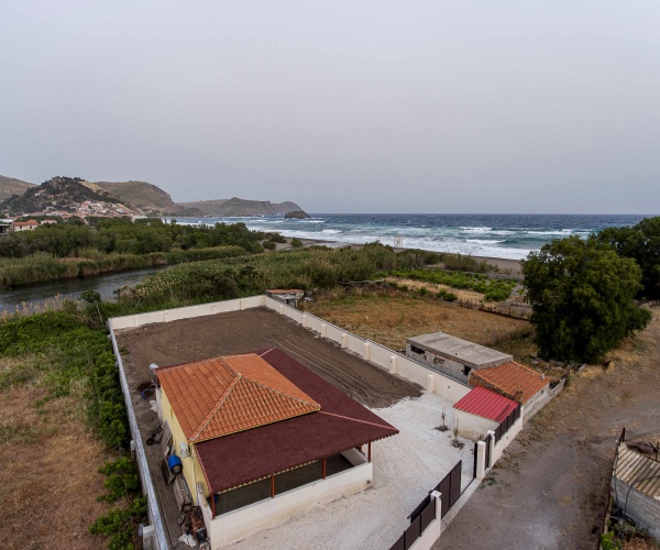 SKE 0327  AFENTELI  BEACH  House for Rent in Skala Eressos